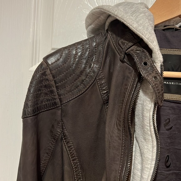 Mauritius leather jacket - Picture 2 of 6